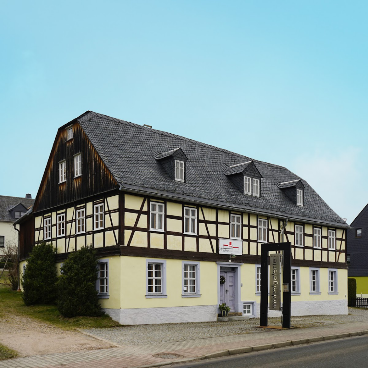  Tuffner Möbelgalerie/ Kuchenhaus
