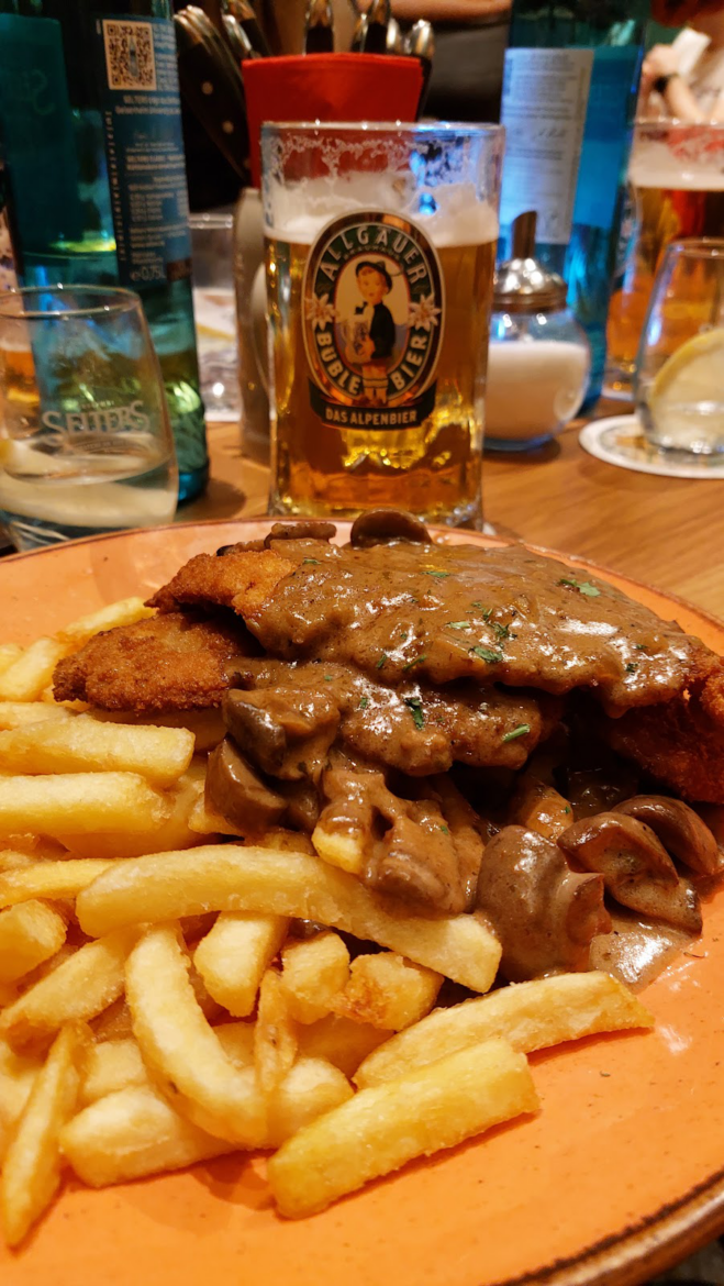 Bistro Bornheim /Suppengrün by Die Kooperative eG